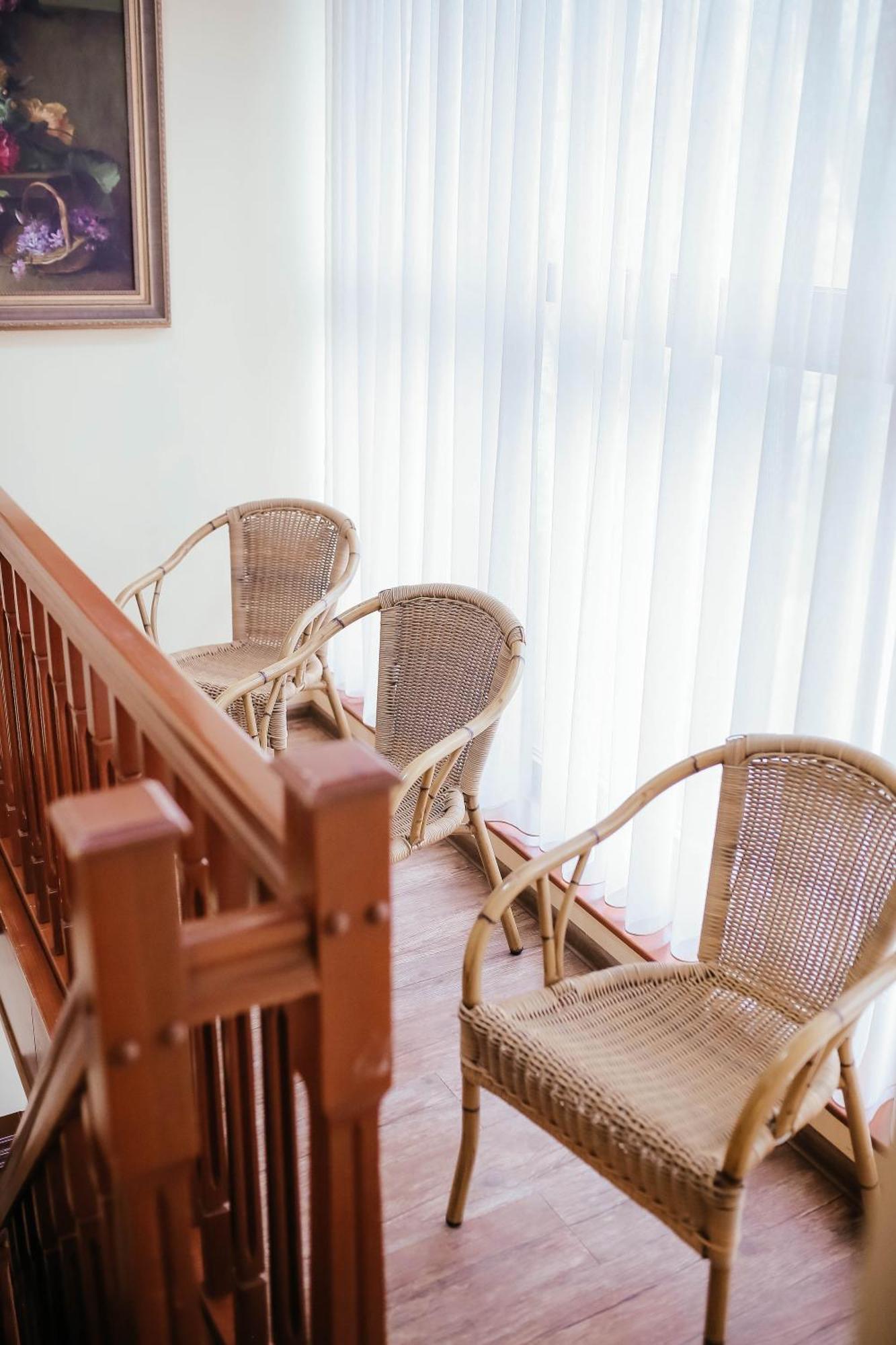 Тау-House Hotel Kok-Shoky Bagian luar foto