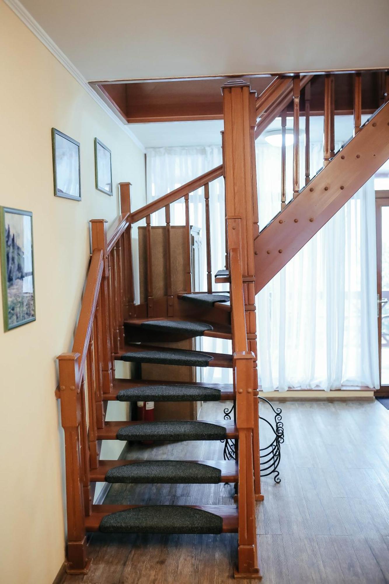 Тау-House Hotel Kok-Shoky Bagian luar foto