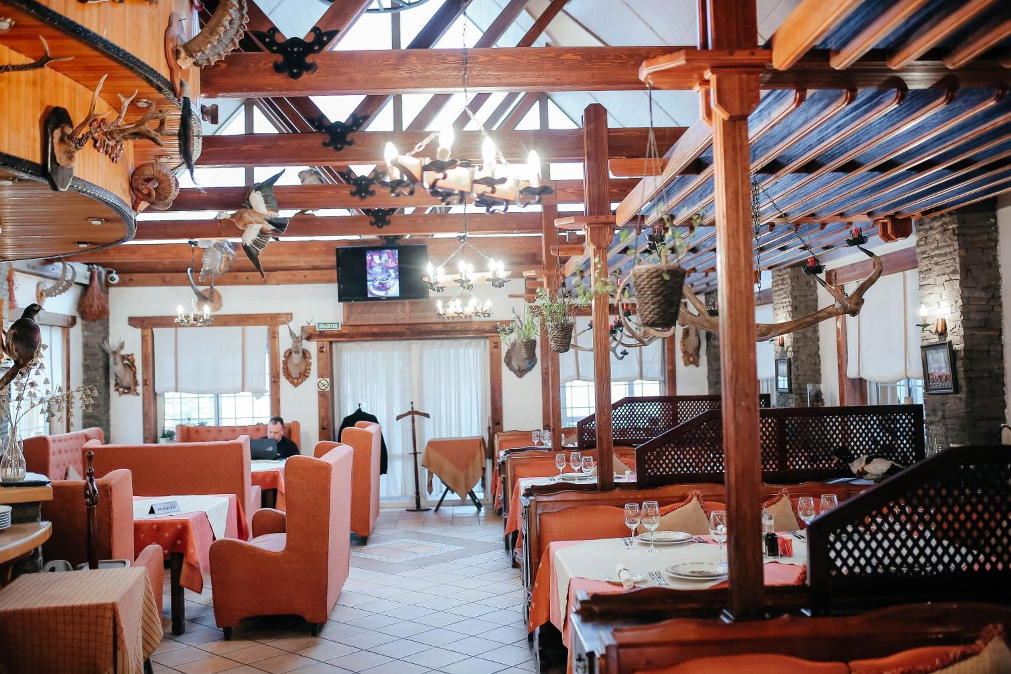 Тау-House Hotel Kok-Shoky Bagian luar foto