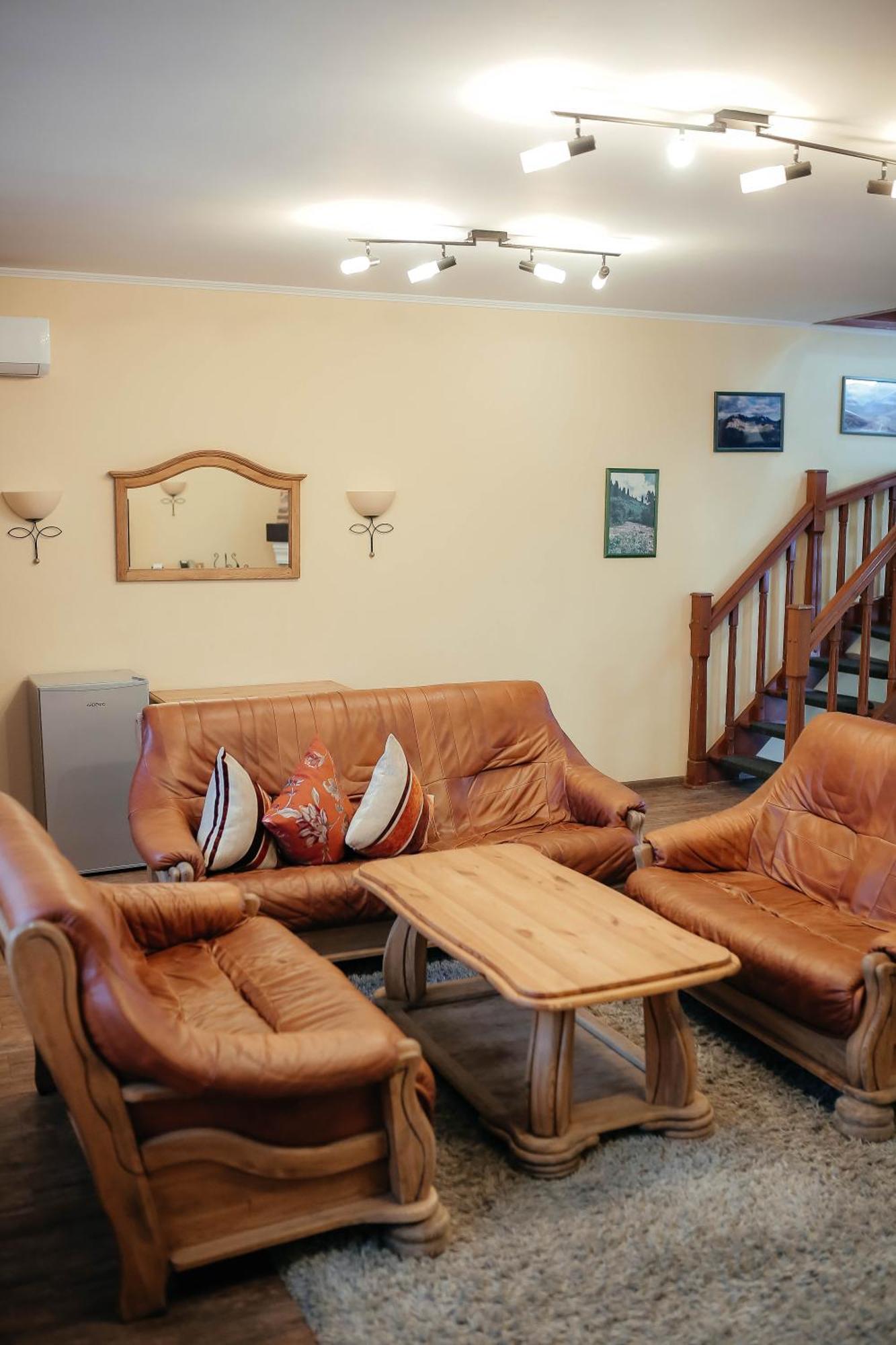 Тау-House Hotel Kok-Shoky Bagian luar foto