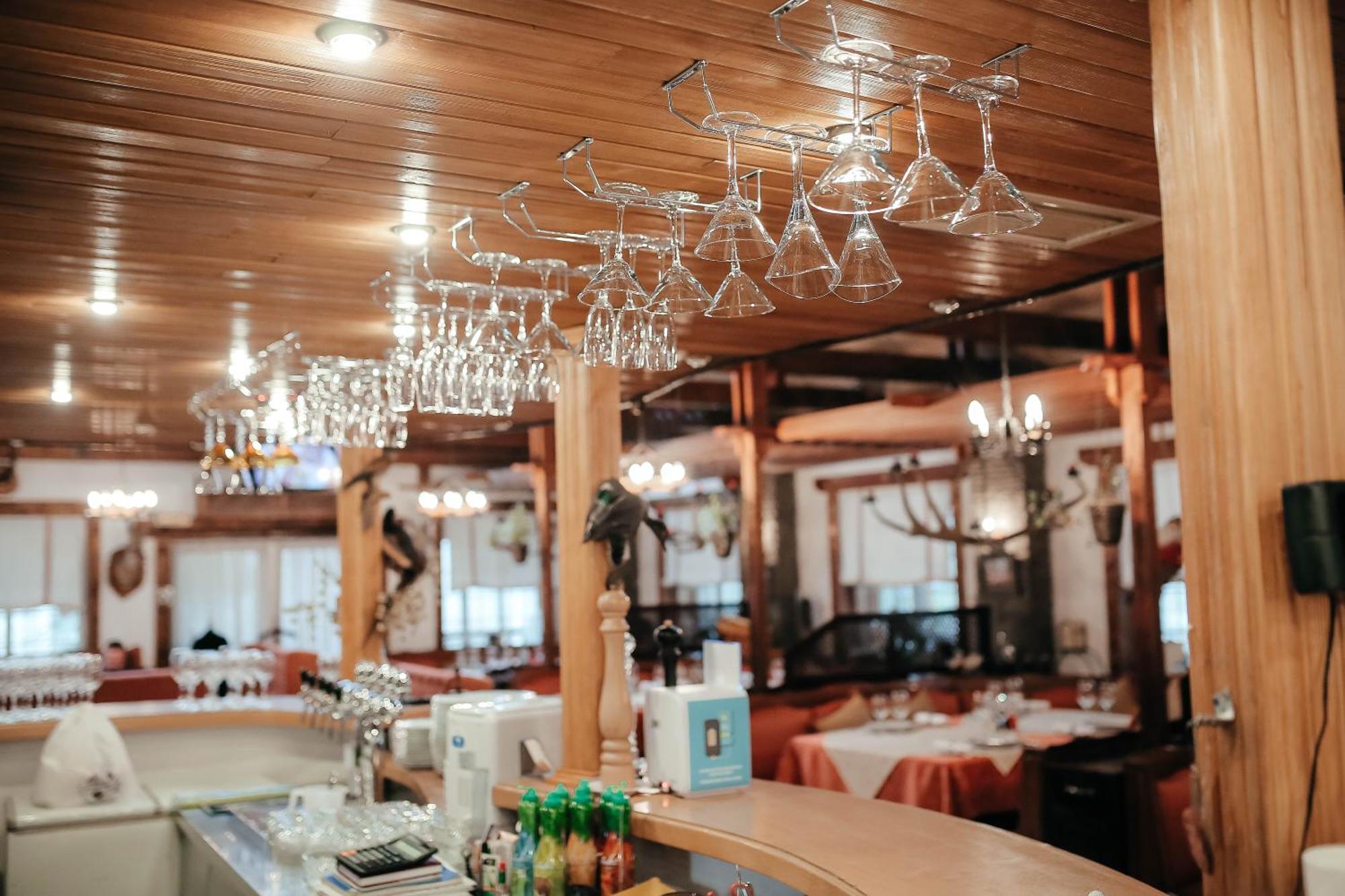 Тау-House Hotel Kok-Shoky Bagian luar foto
