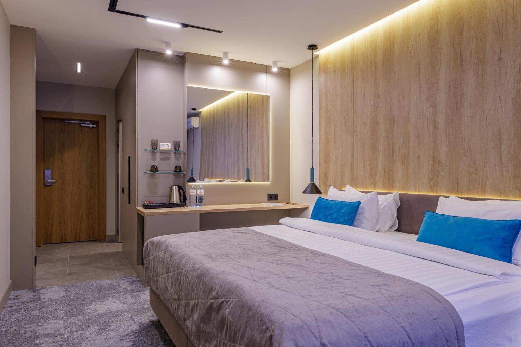 Тау-House Hotel Kok-Shoky Bagian luar foto