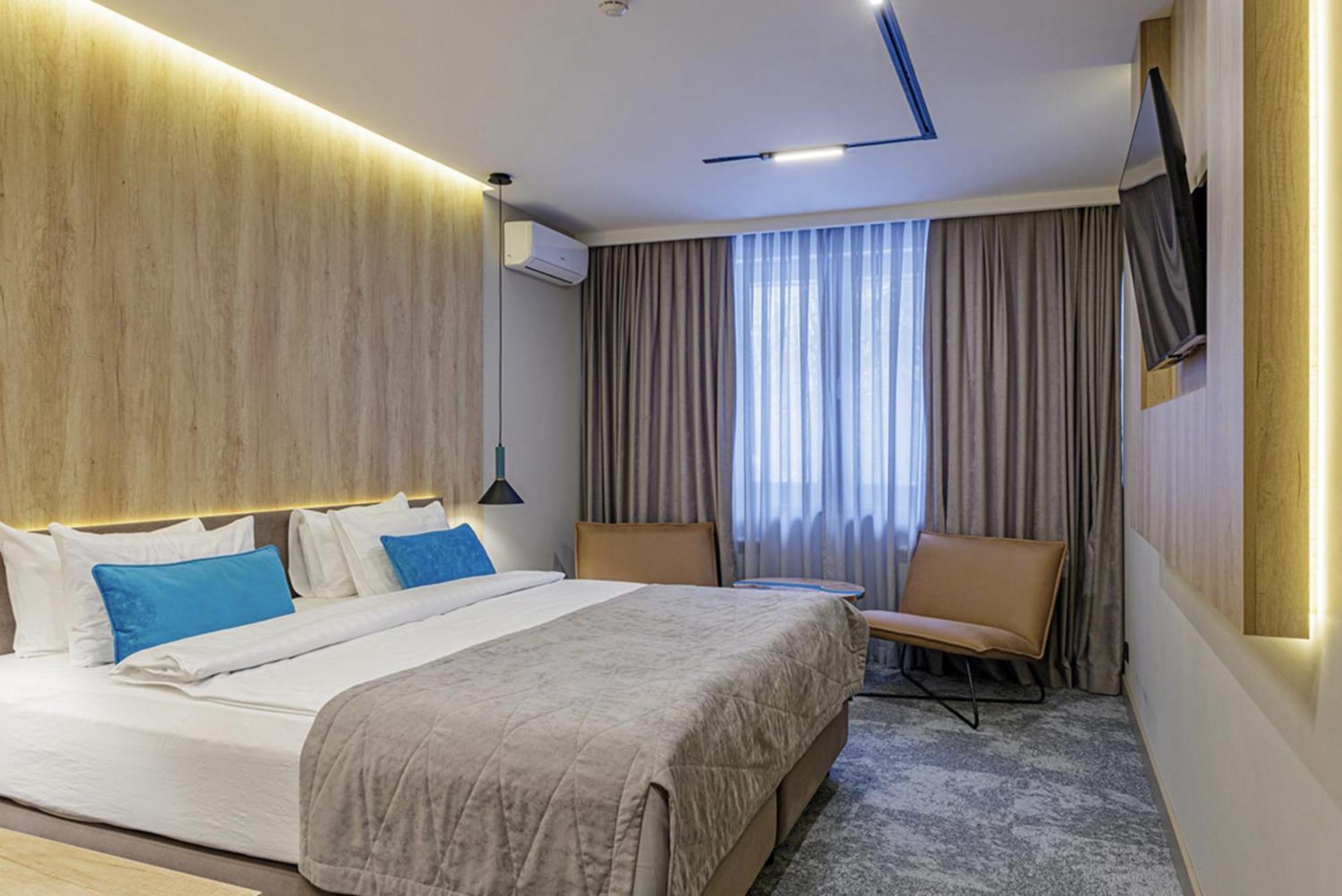 Тау-House Hotel Kok-Shoky Bagian luar foto